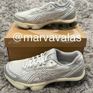 ASICS Gel-Kinetic Fluent White. Mens 7.5 / Womens 9